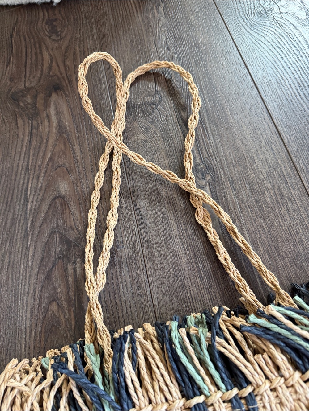 Dejavu NWT Woven Straw Tote Bag with Navy and Teal Stripe Accents Zip Closure - Picture 4 of 10